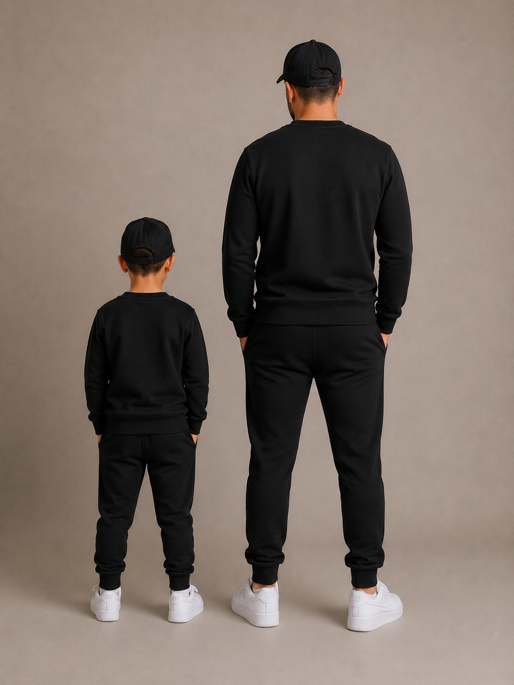 Vader + Zoon Tracksuit – Zwart