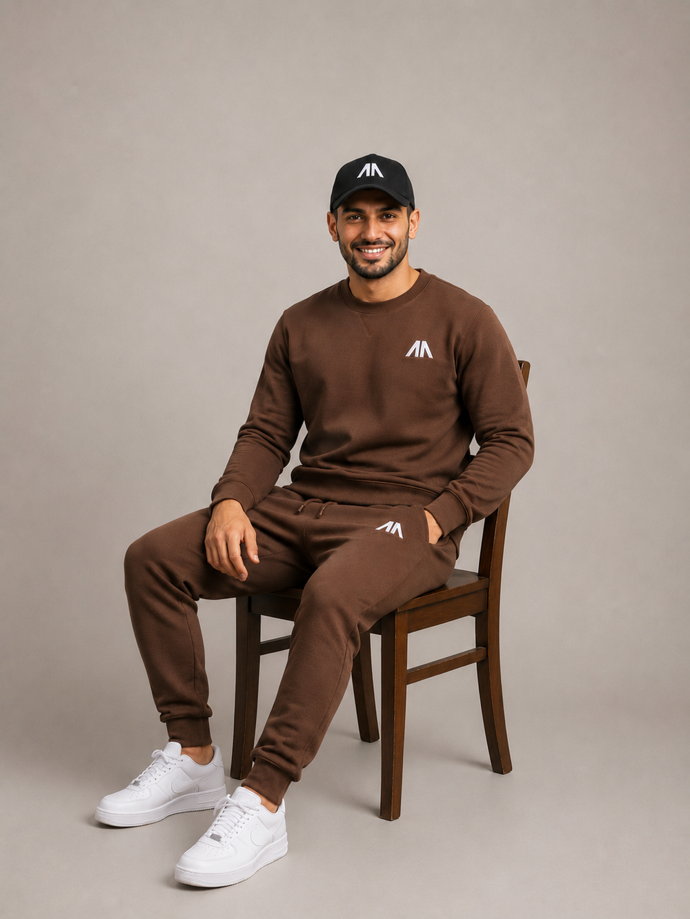 Vader + Zoon Tracksuit – Bruin