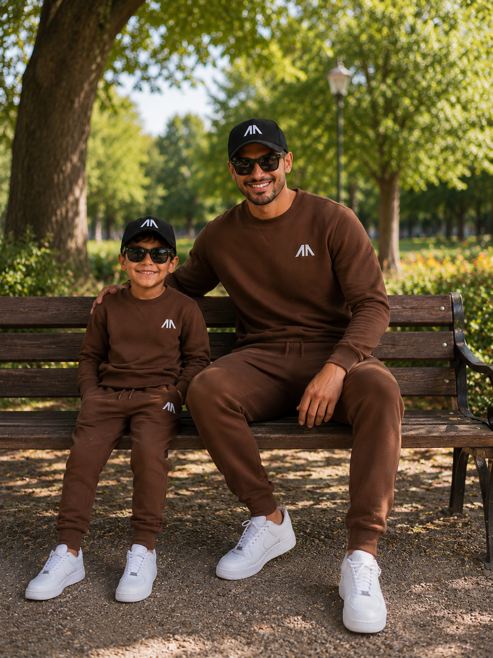 Vader + Zoon Tracksuit – Bruin