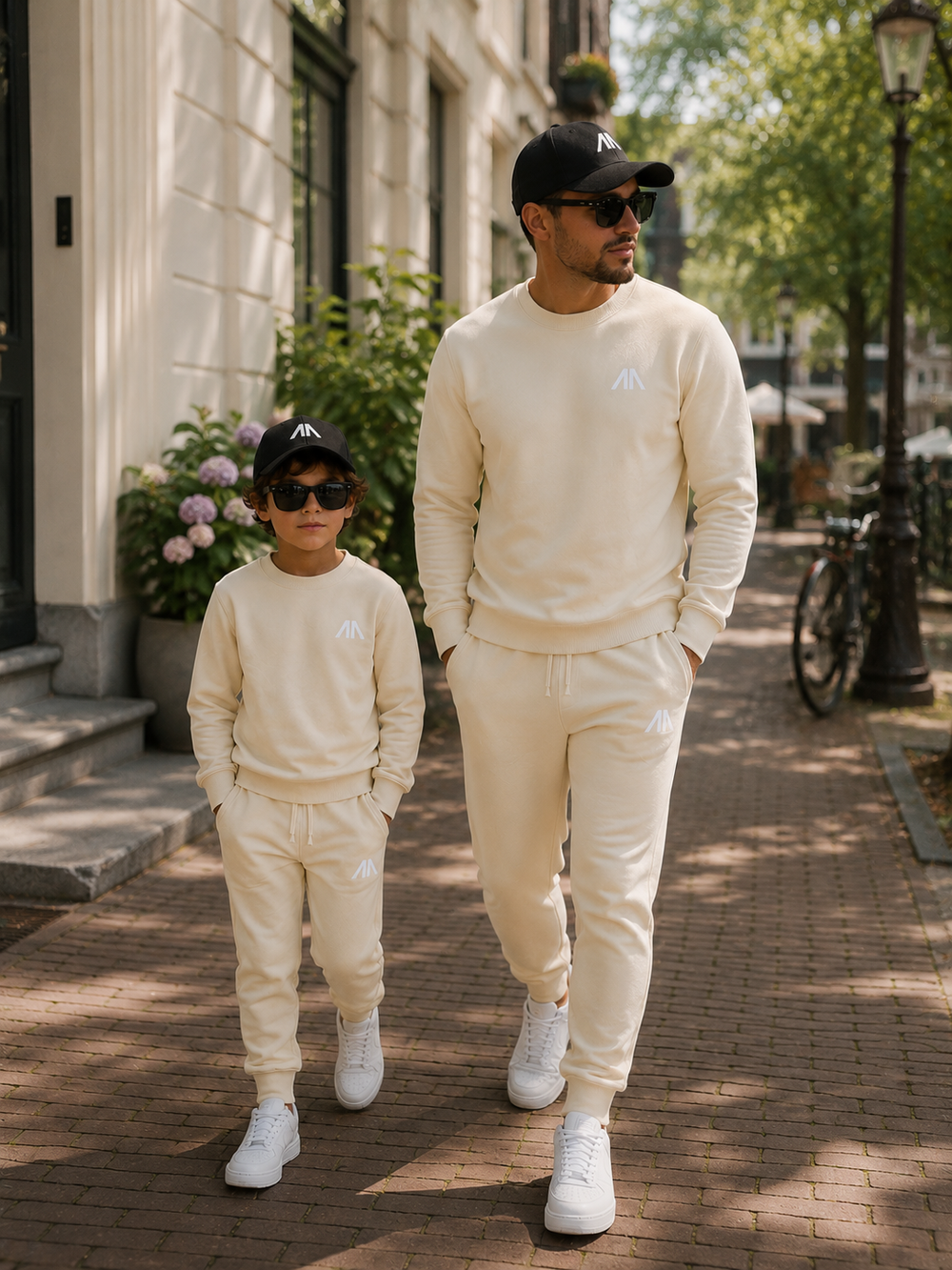 Vader + Zoon Tracksuit – Licht Geel
