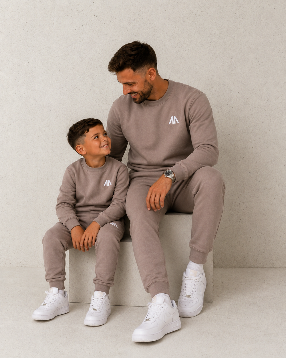 Vader + Zoon Tracksuit – Taupe